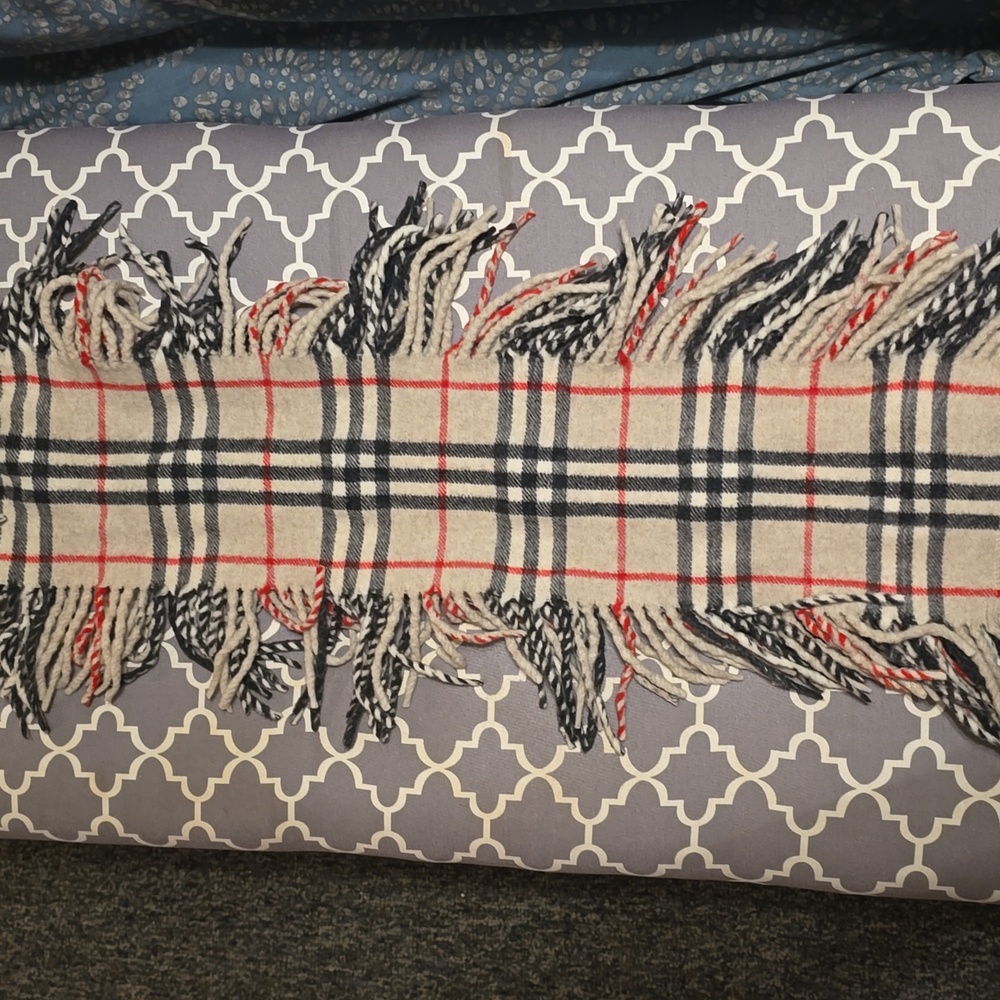 Burberry Checkered Wool Scarf in Red and Cream *Authentic